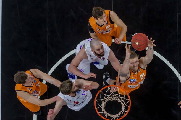 仅在他个人 仅在他个人