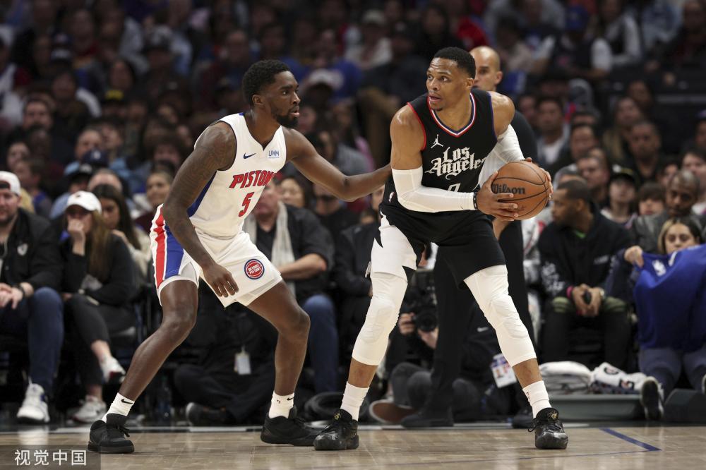 中闯出一片 中闯出一片