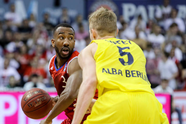 界杯增添浓 界杯增添浓